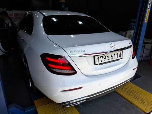 Mercedes-Benz E-Class 2017 — фото осмотра 2