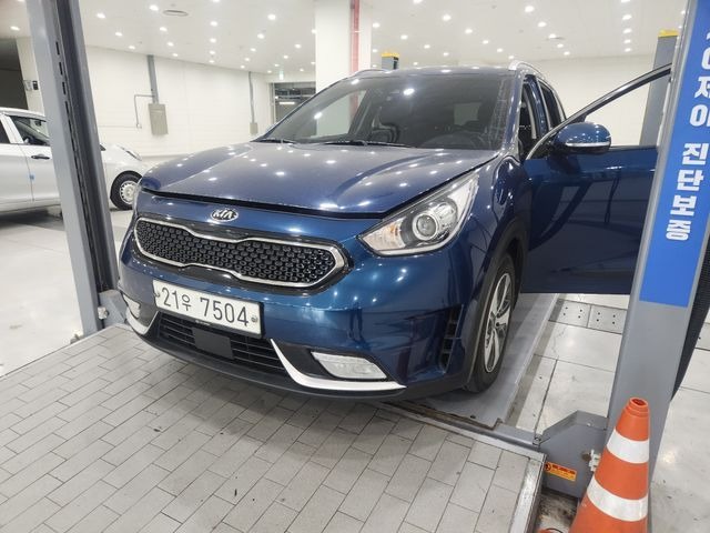 Kia Niro 2018 — фото осмотра 1