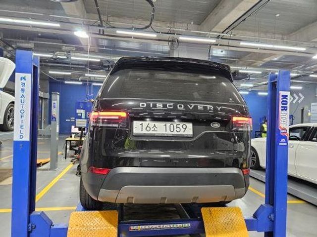 Land Rover Discovery 2018 — фото осмотра 2