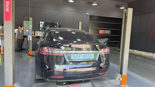 Tesla Model S 2017 — фото осмотра 2