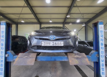 Toyota Prius 2017 — фото осмотра 1