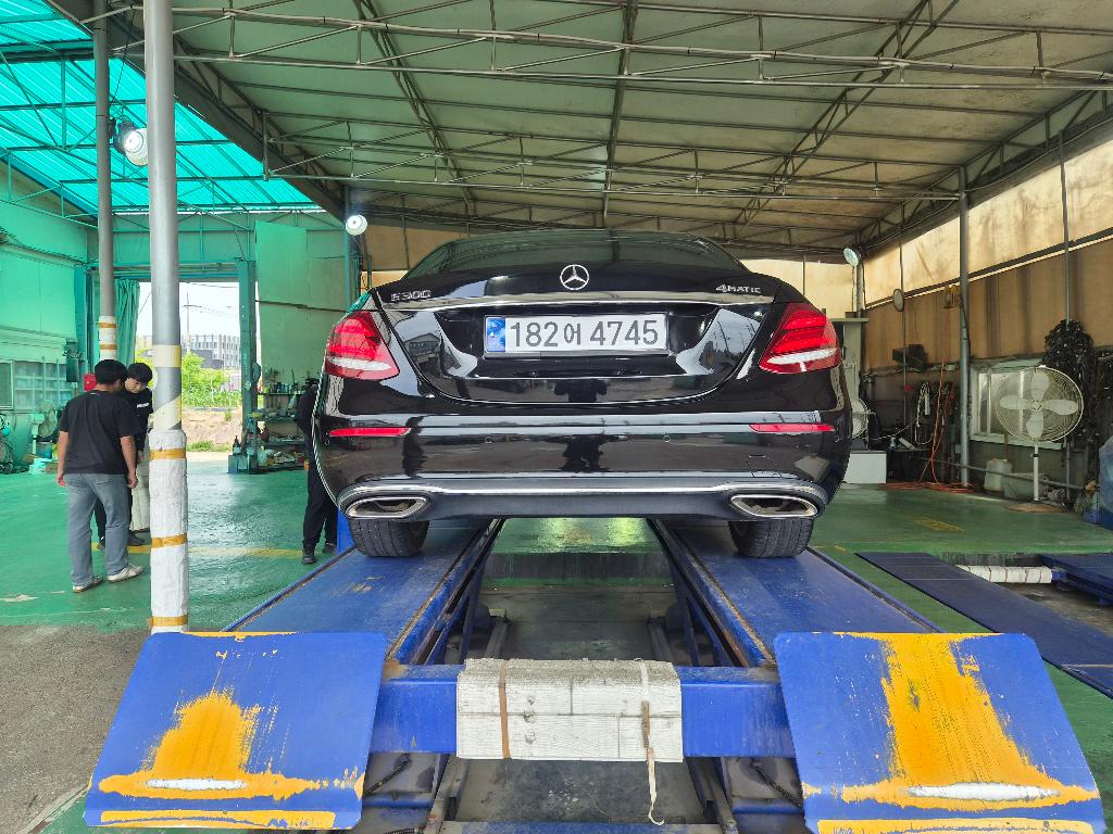 Mercedes-Benz E-Class 2017 — фото осмотра 2