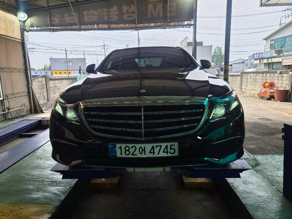 Mercedes-Benz E-Class 2017 — фото осмотра 1