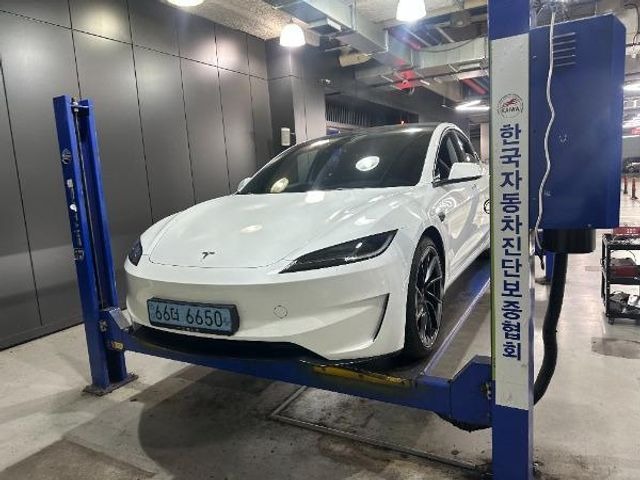 Tesla Model 3 2025 — фото осмотра 1
