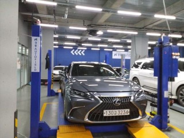 Lexus ES 2023 — фото осмотра 1
