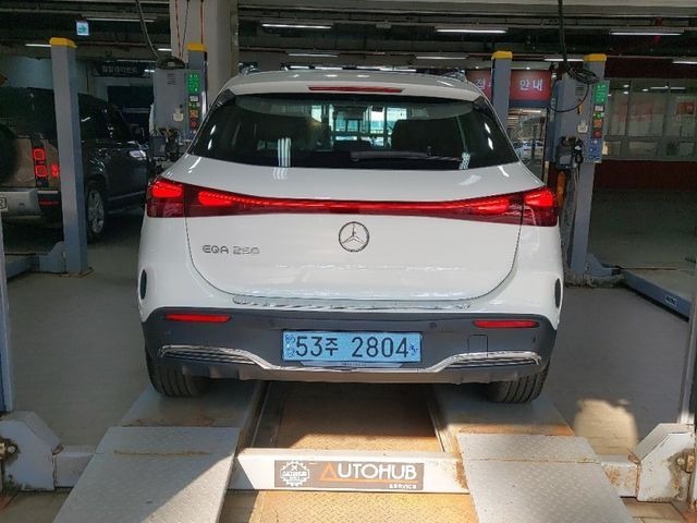 Mercedes-Benz EQA 2025 — фото осмотра 2
