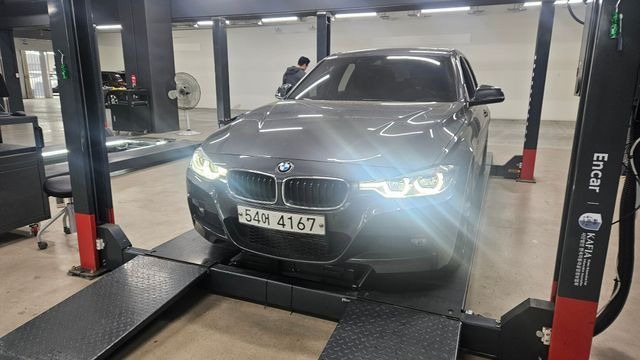 BMW 3-Series 2018 — фото осмотра 1