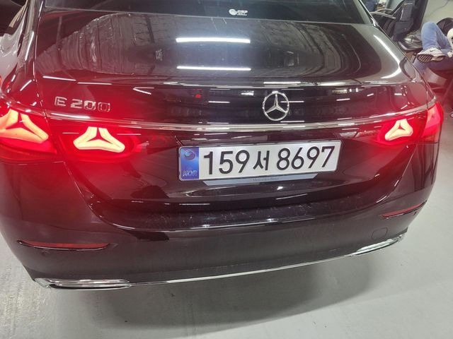 Mercedes-Benz E-Class 2025 — фото осмотра 2