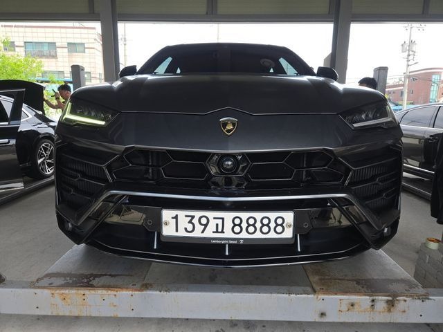 Lamborghini Urus 2019 — фото осмотра 1