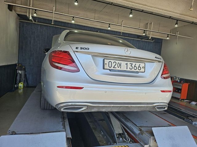 Mercedes-Benz E-Class 2017 — фото осмотра 2